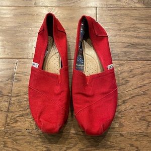 Red Tom’s! So cute!